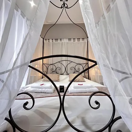 E - Le Secret De Louise T2 Avec Balcon Au Centre * إيبيرني